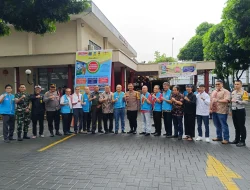 Kabid Humas Polda Jabar : Sebanyak 10.000 Paket Sembako Murah  Disalurkan Ke Masyarakat Kota Bandung Oleh Polisi Bersama Yayasan Sosial