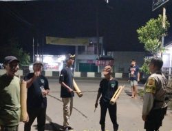 Bhabinkamtibmas Mertasinga Polsek Gunung Jati Polres Cirebon Kota Sambang linmas himbau  jaga kamtbmas Ramadhan 1445 H