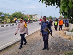 Gabungan Polres Subang, Brimob Polda Jabar Bubarkan Penyapu Uang Jembatan Sewoharjo