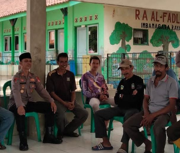 Kabid Humas Polda Jabar : Jumat Curhat, Polisi Ngobrol Bareng Warga Sadananya Bahas Pelayanan Kepolisian