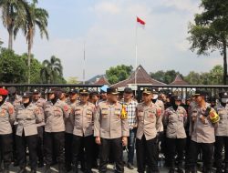 Kapolres Majalengka Pimpin Pengamanan Aksi Unjuk Rasa Hari Buruh Internasional