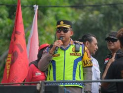 Kapolres Subang Amankan Aksi Unras Aliansi Buruh Subang (ABS) di Halaman Gedung DPRD