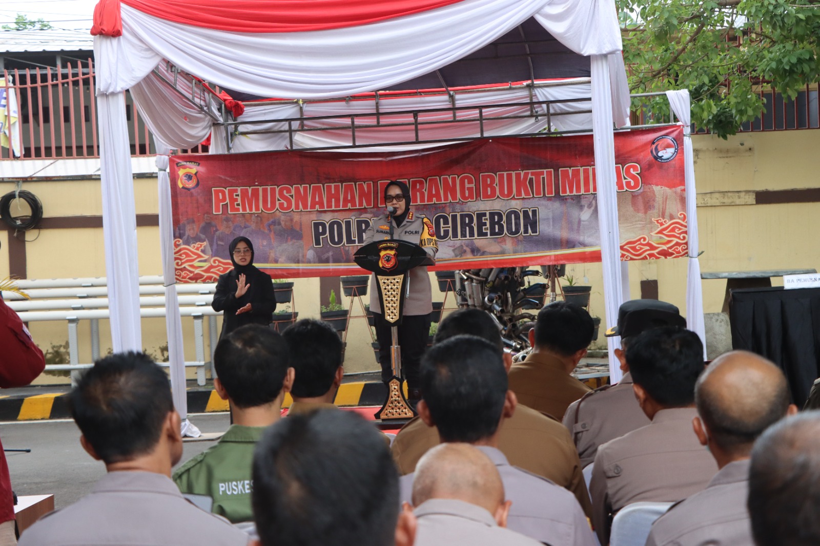 Polisi Musnahkan Ribuan Miras Berbagai Merek Hasil KRYD dan Operasi Pekat