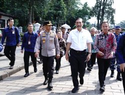 Kapolda Jabar Menghadiri Undangan Dinas Lingkungan Hidup Provinsi Jabar pada Acara Penandatanganan Perjanjian Kerjasama TPPAS Regional Legok Nangka Bertempat di Gedung Sate Kota Bandung