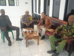 Bhabinkamtibmas Wilayah Hukum Polsek Csr (Cisarua) Polres Bogor cek pos keamanan siskamling  sampaikan pesan kamtibmas dari