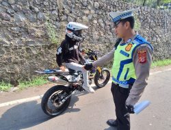 Operasi Patuh Lodaya Hari ke 2, Polres Garut Berikan Teguran Kepada Ratusan Pelanggar