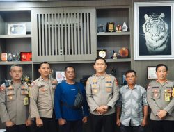 POLRES BOGOR LAKSANAKAN GIAT JUMAT CURHAT YANG LANGSUNG DI PIMPIN KAPOLRES BOGOR DALAM MENDENGAR KELUH KESAH CURHATTAN WARGA MASYARAKAT KABUPATEN BOGOR