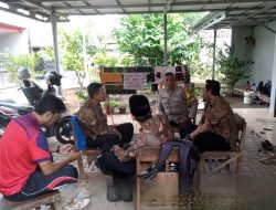 Cooling System Pra Pilkada Serentak, Bhabinkamtibmas Kesambi Polsek kesambi Polres Cirebon Kota sambangi warga