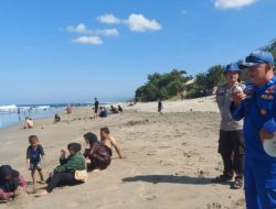 Waspada Ombak dan Guntur Laut! Satpolairud Polres Garut Patroli Pantai, Jaga Liburan Tetap Aman