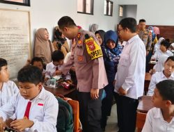 Kapolres Kuningan Berikan Sentuhan Hangat di SLB C Perwari