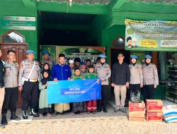 Bid Propam Polda Jabar Berbagi Kebahagiaan dengan Anak Yatim di Panti Asuhan Himatun Ayat Bilyatimi Bandung