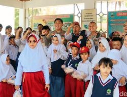 Polres Sukabumi Peduli Pendidikan, Berikan Makan Siang Gratis untuk Siswa SLBN