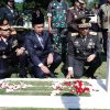 Kapolda Jabar Ziarah di TMP Cikutra Jelang HUT Ke-79 TNI