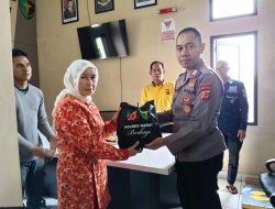 Polres Garut Tebar Kebahagiaan di Jum’at Berkah Berbagi