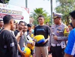 Polresta Bandung Salurkan 100 Helm Khusus untuk Penyandang Tunarungu, Wujud Keselamatan Inklusif