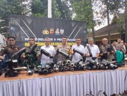 Polres Cimahi Musnahkan Ribuan Knalpot Brong yang Meresahkan Masyarakat