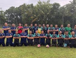 Polres Ciamis Jalin Sinergi dengan Masyarakat Lewat Pertandingan Sepak Bola Persahabatan Jelang Pilkada