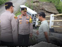 Pastikan Keamanan dan Kelancaran Akses Transportasi, Kapolres Majalengka Tinjau Jembatan Amblas di Sukahaji