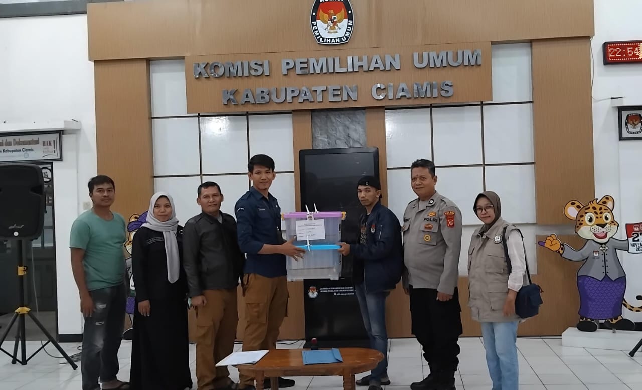 Pastikan Keamanan Logistik Aman Sampai di KPU, Polres Ciamis Kawal Ketat Pergeseran Logistik Pilkada