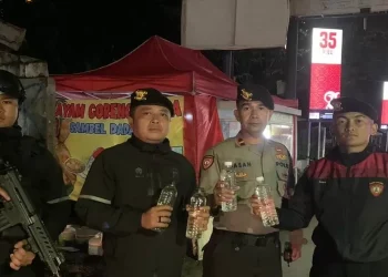 Polres Garut Sita 19 Botol Miras Ilegal di Kawasan Kerkof, Patroli Intensif Dilanjutkan