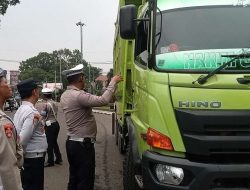 Satlantas Polres Subang Tindak Tegas Truk ODOL, Cegah Kerusakan Jalan