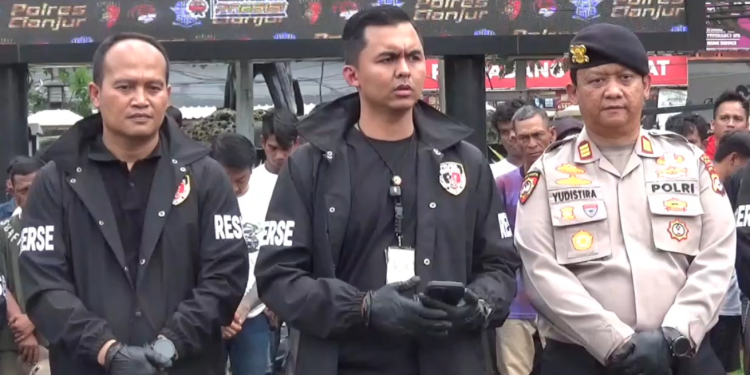 Polres Cianjur Berhasil Amankan 43 Preman, Berikan Pembinaan dengan Membersihkan Masjid