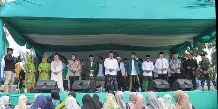 Sinergitas TNI-Polri dan Ulama: Kapolresta Cirebon Hadiri Harlah NU ke-102, Tekankan Pentingnya Peran Orang Tua dan Pencegahan Kekerasan