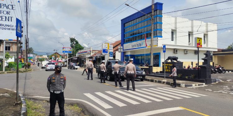 Polres Ciamis Gelar Penyekatan dan Ops Keselamatan Lodaya di Kawali: Jaga Kamtibmas Jelang Pelantikan Bupati dan Wakil Bupati