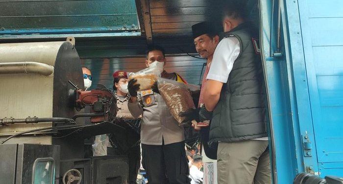 Polda Jabar Musnahkan 1,16 Ton Tembakau Sintetis dan Ribuan Butir Ekstasi di Bogor