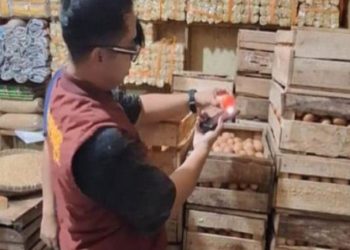 Polda Jabar Pastikan Kualitas Pangan di Pasar Tradisional Selama Ramadan, Sidak Telur Infertil