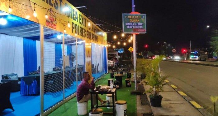 Polres Sukabumi Dirikan Rest Area “Kafe” di Exit Tol Parungkuda, Tuai Pujian Pemudik