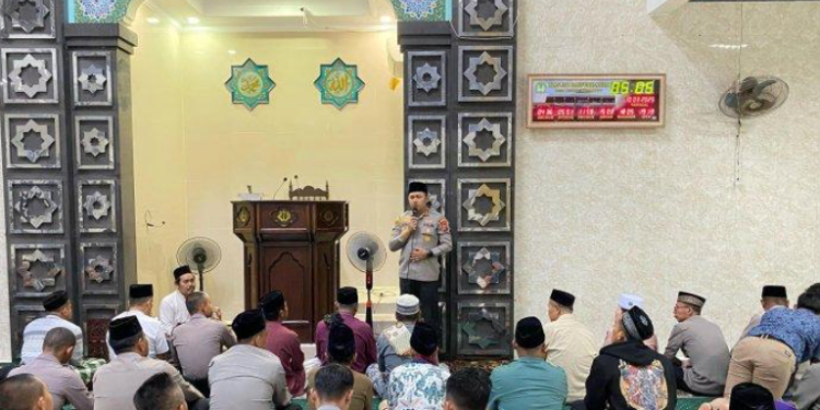 Kapolres Indramayu Gelar Subuh Keliling, Pererat Silaturahmi dengan Masyarakat