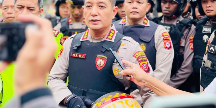 Polresta Bandung Gelar Patroli Sore Ramadhan, Teguran Humanis dan Pembagian Takjil