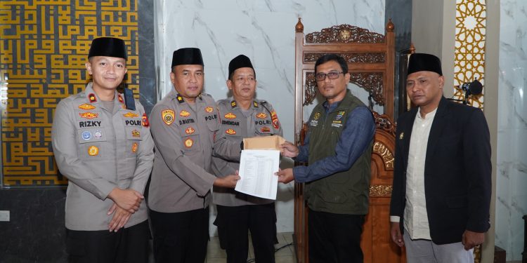 Polres Cirebon Kota Gelar Binrohtal dan Pembacaan Zakat Fitrah, Tingkatkan Keimanan Personel