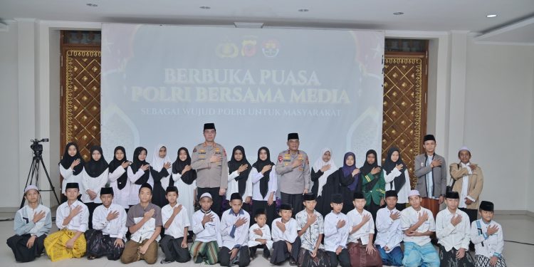Tebarkan Kebahagiaan dan Pererat Sinergi dengan Media, Polda Jabar Gelar Buka Puasa Bersama