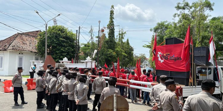 Aksi May Day Indramayu Berjalan Lancar, Kapolres Sampaikan Apresiasi Tinggi