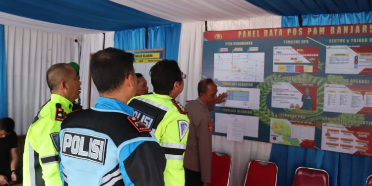 Kapolres Ciamis dan Pamatwil Polda Jabar Tinjau Pos Pengamanan Operasi Ketupat Lodaya 2025 di Ciamis, Pastikan Arus Mudik Lancar
