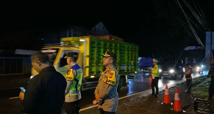 Polres Garut Terapkan One Way 23 Kali untuk Urai Kemacetan Arus Mudik