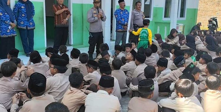 Polisi Imbau Peningkatan Keamanan Sekolah Usai Penipuan Modus Guru Baru di Cirebon