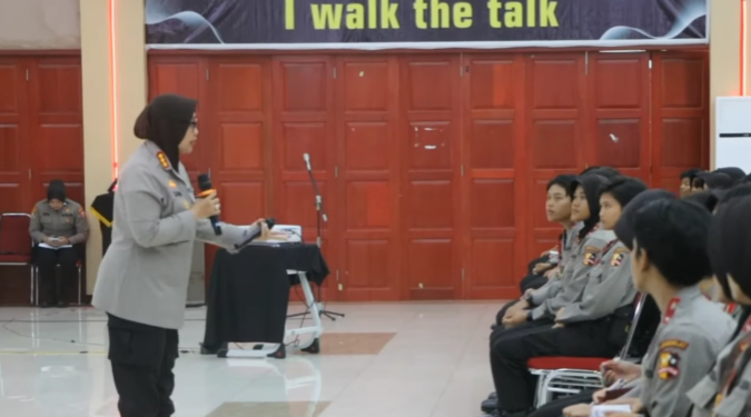 Kapolresta Cirebon Berikan Pembekalan kepada Peserta Didik Diktuk Bintara Polwan Angkatan 57