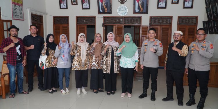 Dukungan Moril untuk Korban Pelecehan Seksual: Kapolres dan Ketua DPRD Cirebon Kunjungi Keluarga