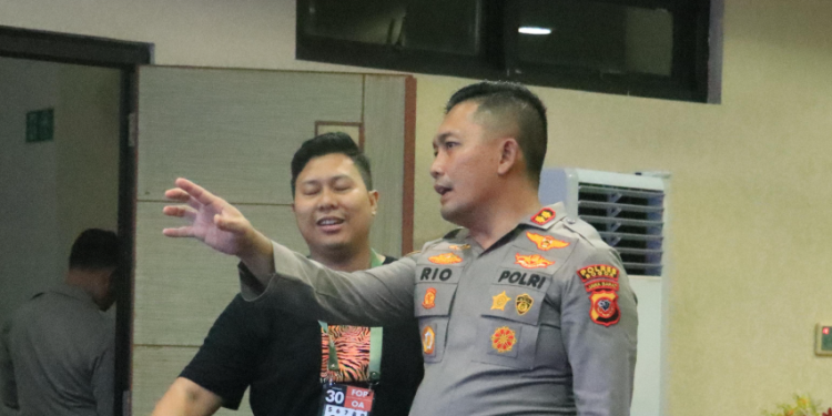 Kapolres Bogor AKBP Rio Wahyu Anggoro Tinjau Langsung Pengamanan Pertandingan Sepak Bola BRI Liga 1 di Stadion Pakansari