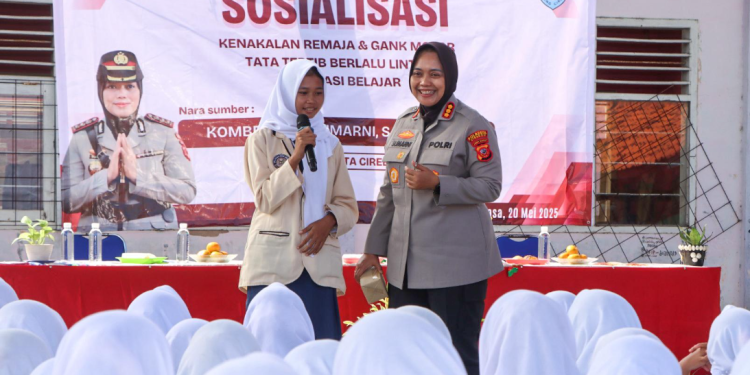 Kapolresta Cirebon Ajak Pelajar SMPN 1 Gebang Jauhi Kenakalan Remaja dan Narkoba