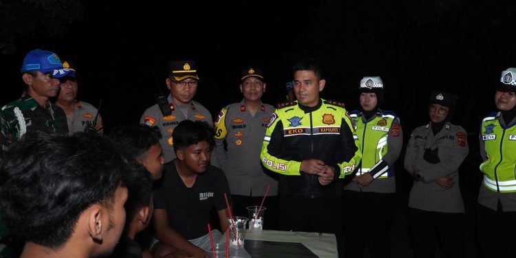 Kapolres Cirebon Kota Pimpin Patroli Edukatif, Bentuk Generasi Muda yang Tangguh dan Berakhlak Mulia
