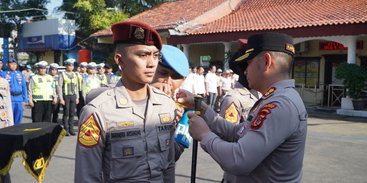Kapolres Cirebon Kota Laksanakan Upacara Penrimaan Latihan Kerja Taruna Akpol, Tekankan Disiplin dan Profesionalisme