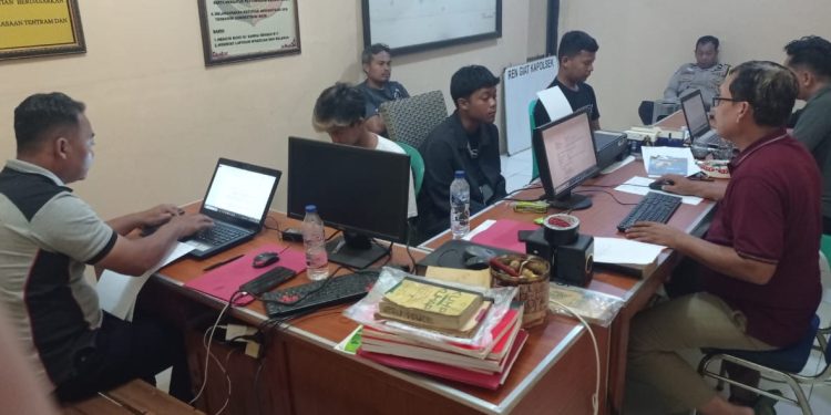 Keberhasilan Polresta Cirebon: 9 Pelaku Teror Geng Motor Ditangkap, Senjata Tajam Diamankan
