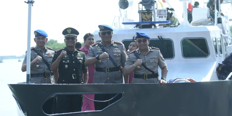 Ditpolairud Polda Jabar dan Polres Cirebon Kota Gelar Upacara Tabur Bunga di Laut, Peringati Hari Bhayangkara ke-79