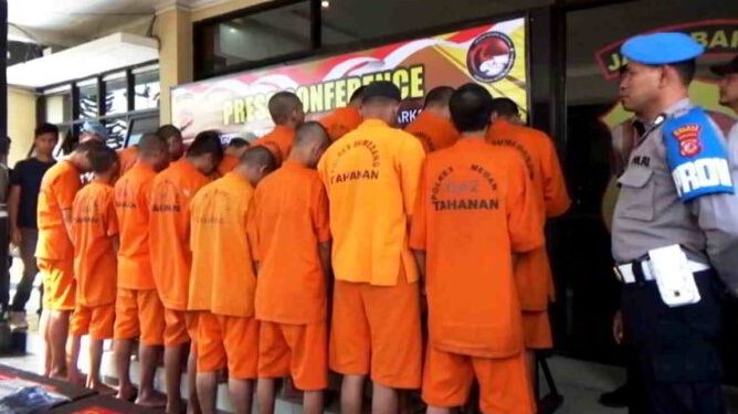 Polres Sumedang Ungkap 9 Kasus Narkoba, 16 Tersangka Dibekuk, Ribuan Butir Obat Terlarang Diamankan