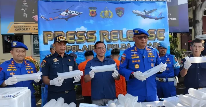 Ancaman Ekosistem Laut Dihentikan, Ditpolairud Polda Jabar Gagalkan Penyelundupan 50.000 Benih Lobster