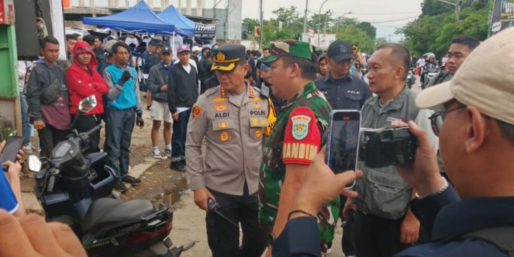 Polisi Tindak Tegas Parkir Liar Si Jalak Harupat